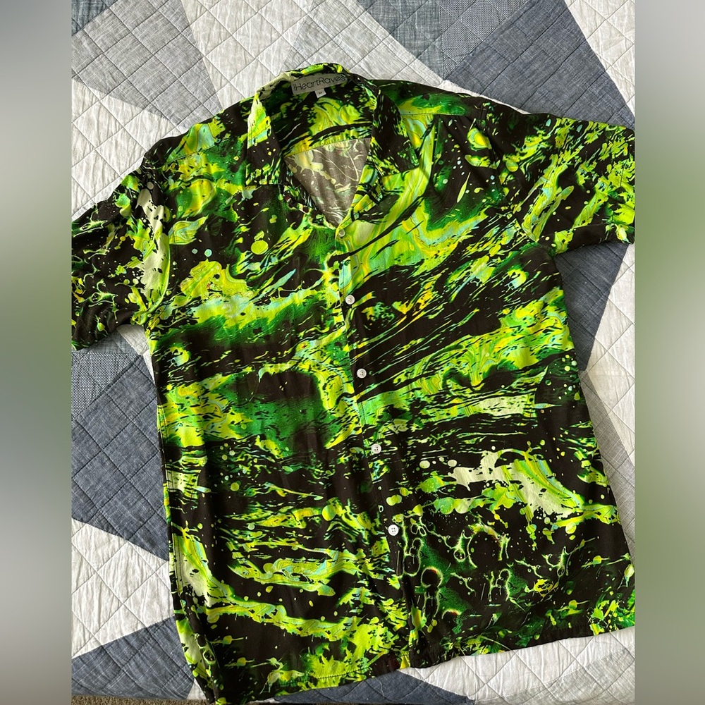 iHeartRaves Green and Black Splash Men's Shirt